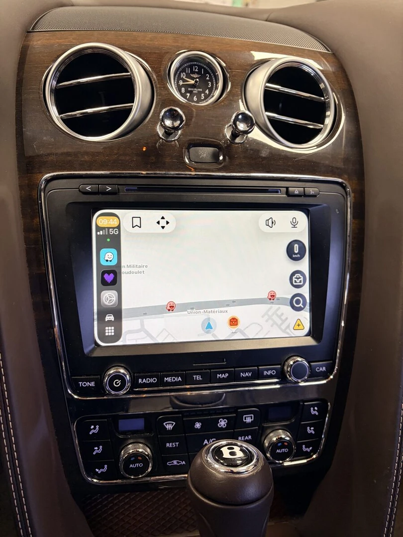 Bentley Continental : CarPlay, Android Auto et caméra de recul sur l'écran d'origine