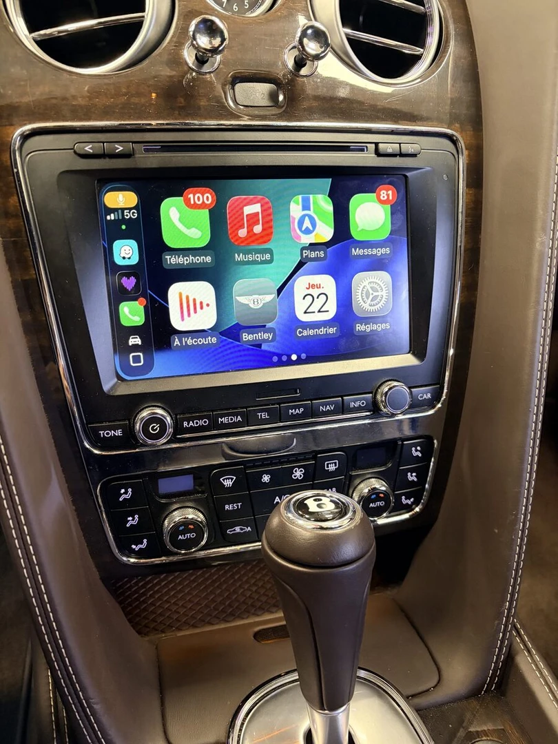 Bentley Continental : CarPlay, Android Auto et caméra de recul sur l'écran d'origine