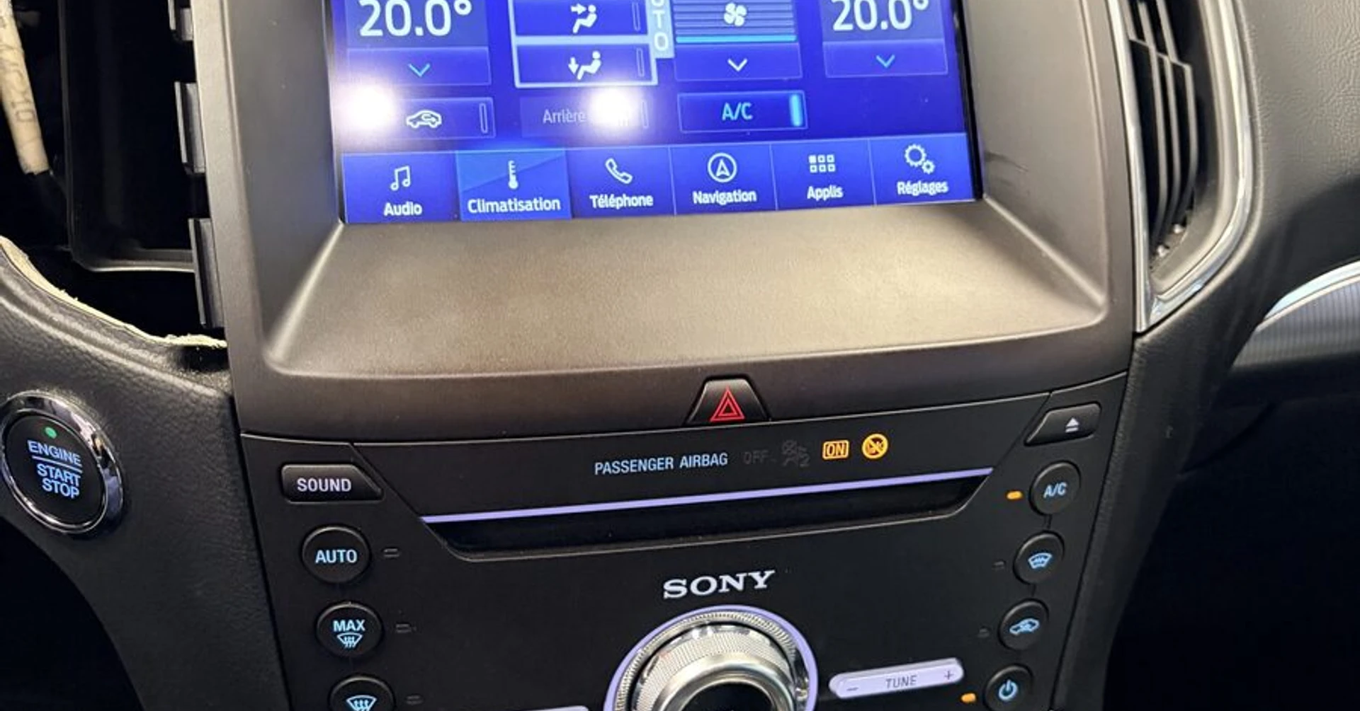 Réparation SYNC 3 Ford S-Max : écran noir et redémarrages