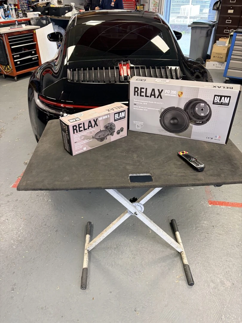 Porsche 992 Carrera S : BLAM Relax PO200 et 100MNS, portes insonorisées