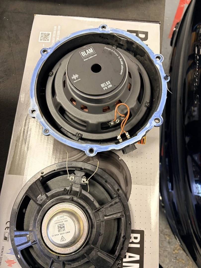 Porsche 992 Carrera S : BLAM Relax PO200 et 100MNS, portes insonorisées