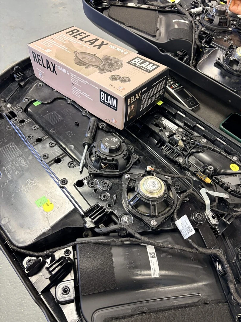 Porsche 992 Carrera S : BLAM Relax PO200 et 100MNS, portes insonorisées