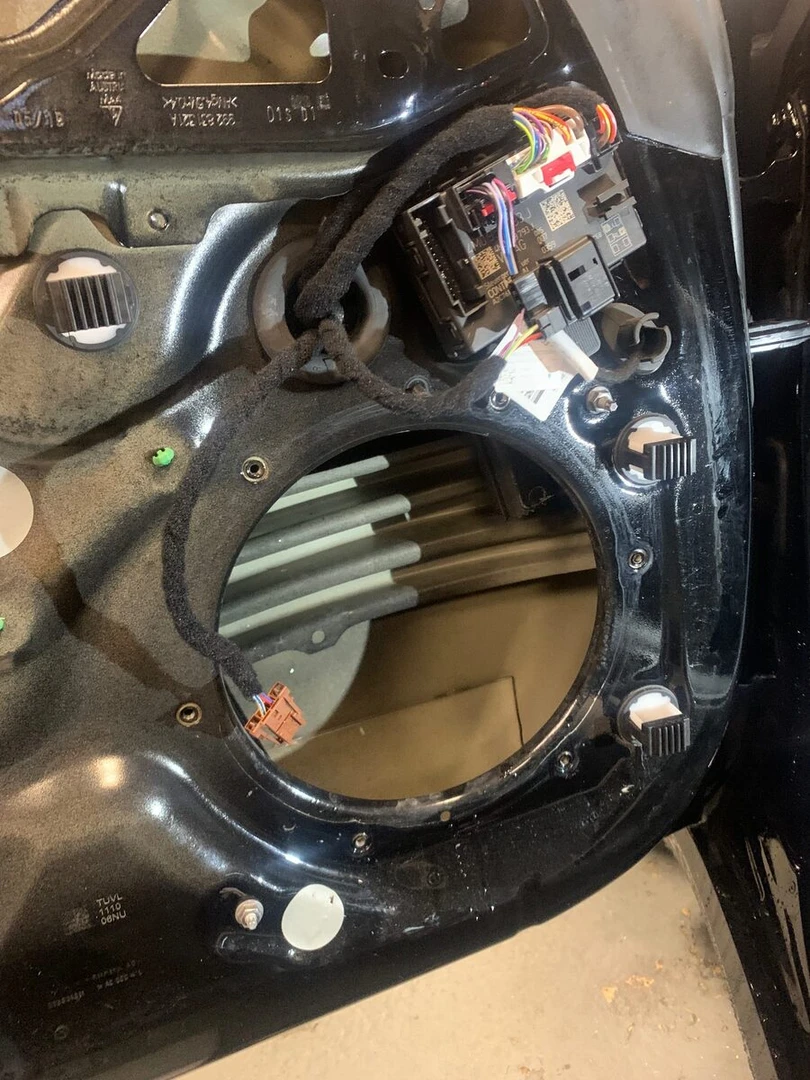 Porsche 992 Carrera S : BLAM Relax PO200 et 100MNS, portes insonorisées