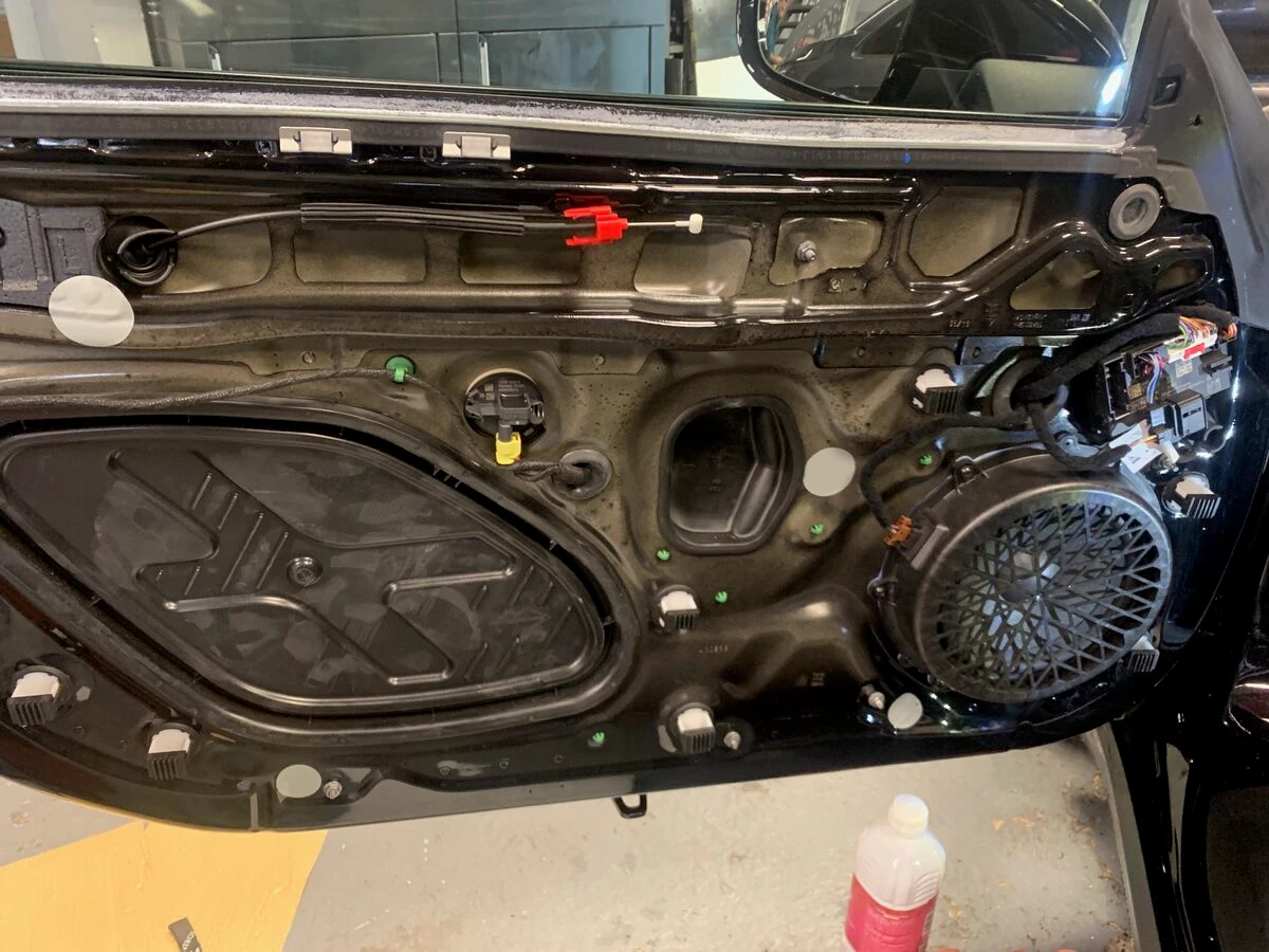 Porsche 992 Carrera S : BLAM Relax PO200 et 100MNS, portes insonorisées