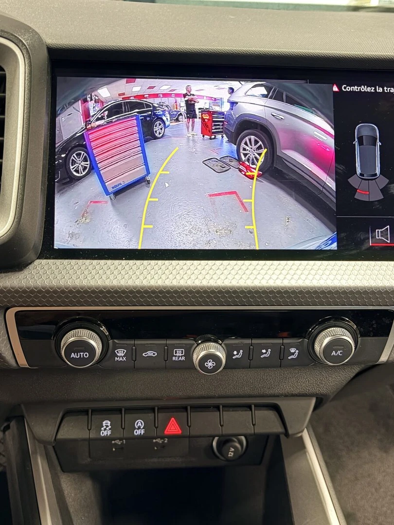Audi A1 : une caméra de recul intégrée à l'écran d'origine