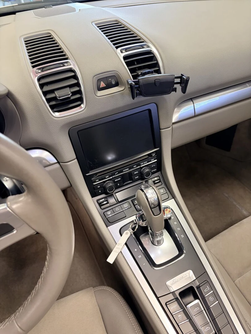 Porsche Boxster : Kenwood CarPlay en gardant le Bose d'origine