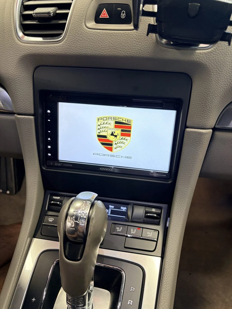 Porsche Boxster : Kenwood CarPlay en gardant le Bose d'origine