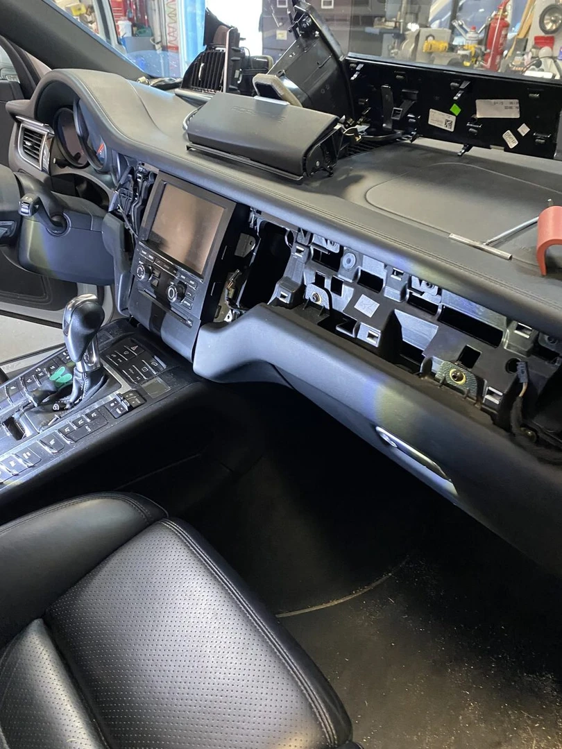 Porsche Macan S : CarPlay et Android Auto sur l'écran d'origine