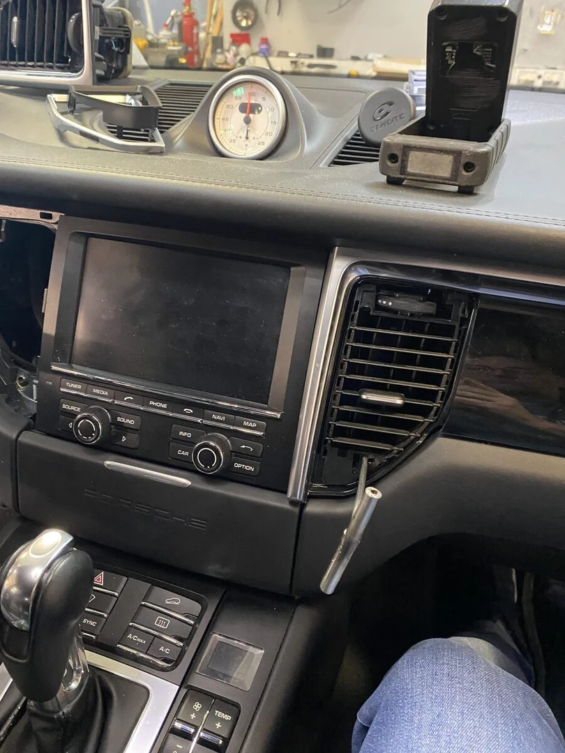 Porsche Macan S : CarPlay et Android Auto sur l'écran d'origine