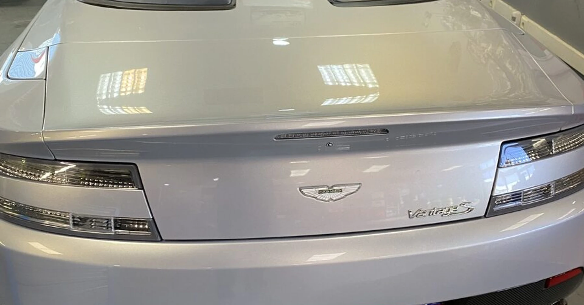 CarPlay et Android Auto sur Aston Martin Vantage S