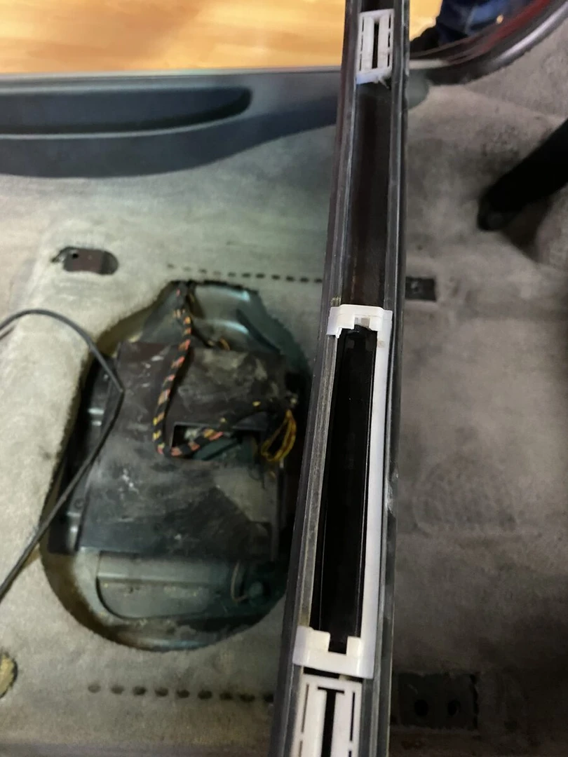 Porsche 996 Carrera 4 : restauration complète, sellerie cuir et CarPlay Kenwood