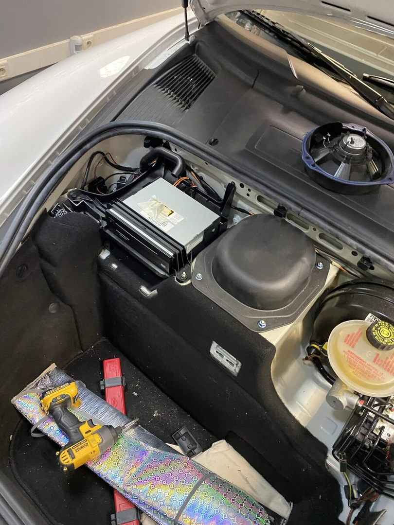 Porsche 997 : réparation de l'amplificateur audio d'origine