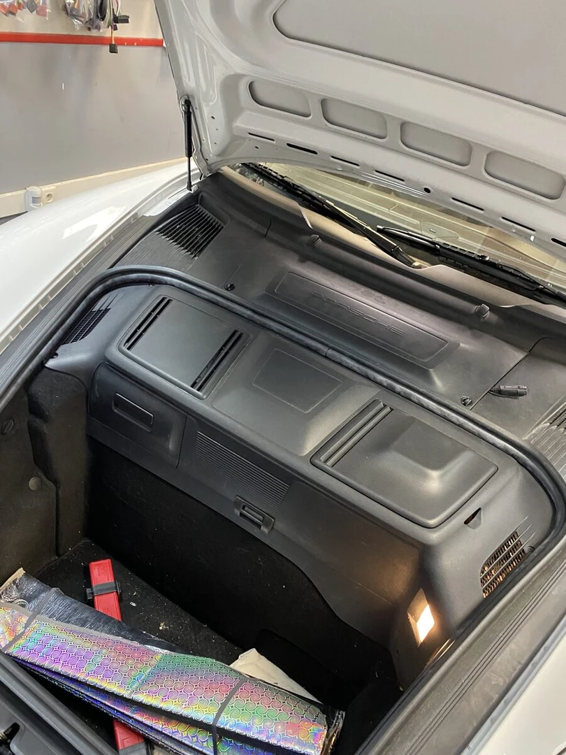 Porsche 997 : réparation de l'amplificateur audio d'origine