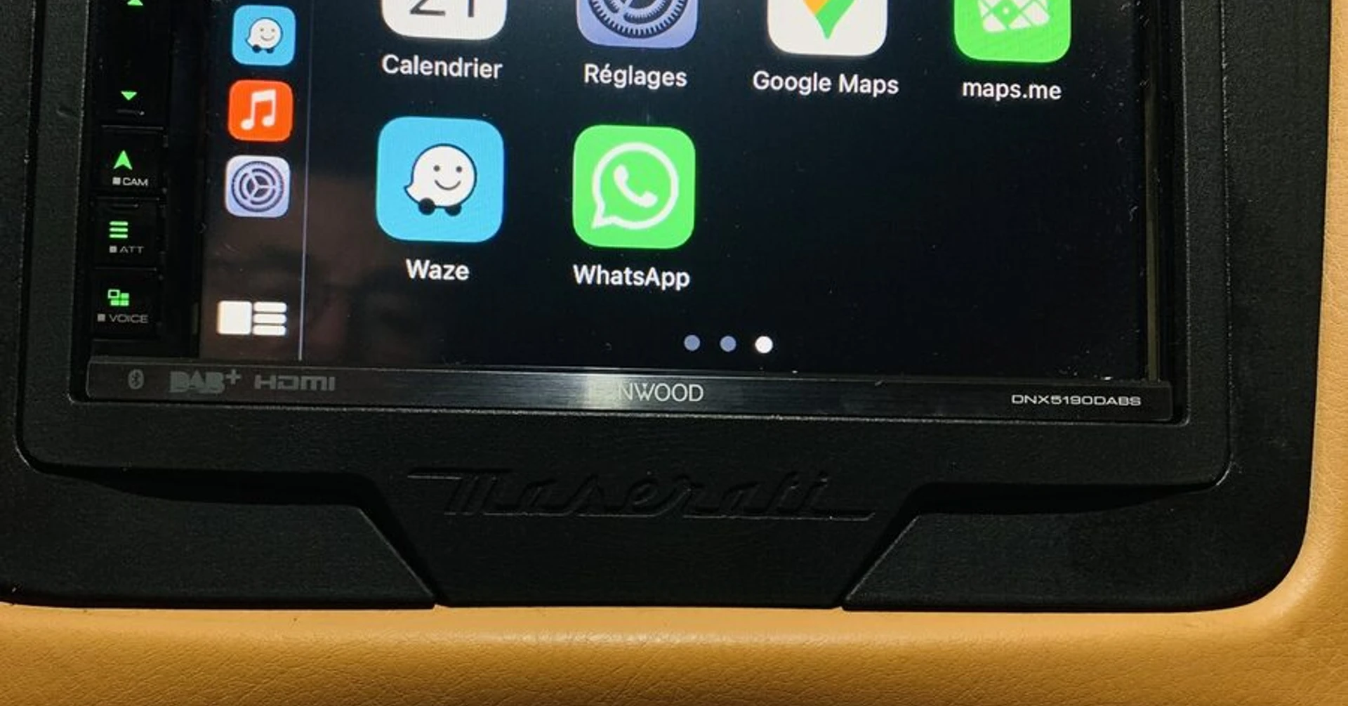 Autoradio Kenwood CarPlay sur Maserati, Bose conservé