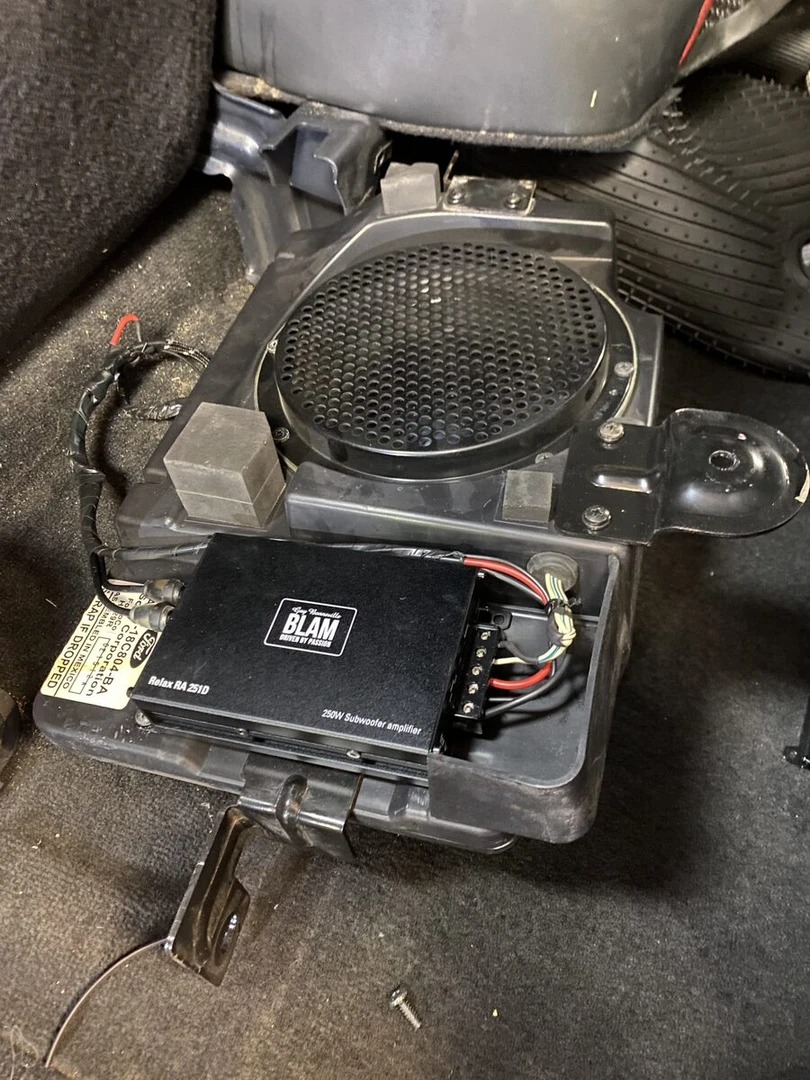 Ford F-150 Raptor : Kenwood CarPlay, amplis BLAM et caméra de recul