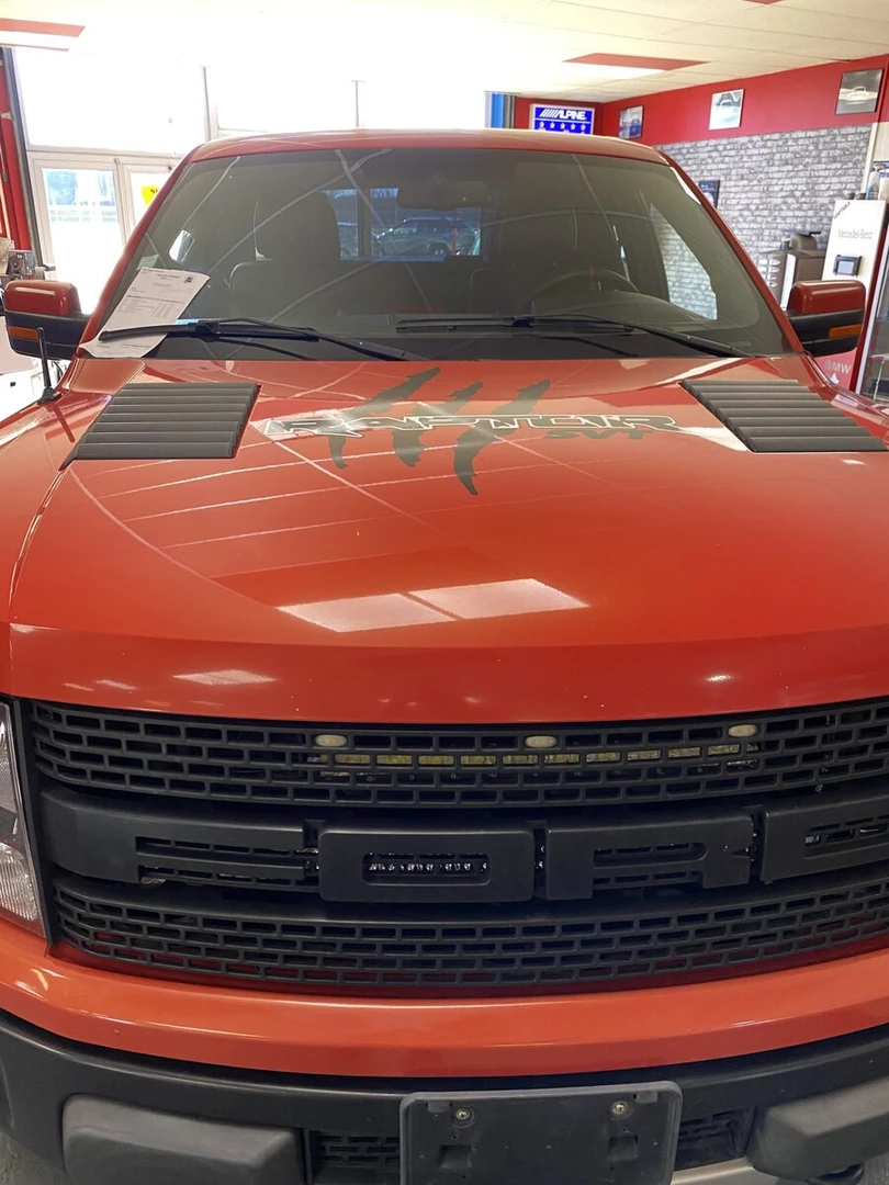 Ford F-150 Raptor : Kenwood CarPlay, amplis BLAM et caméra de recul