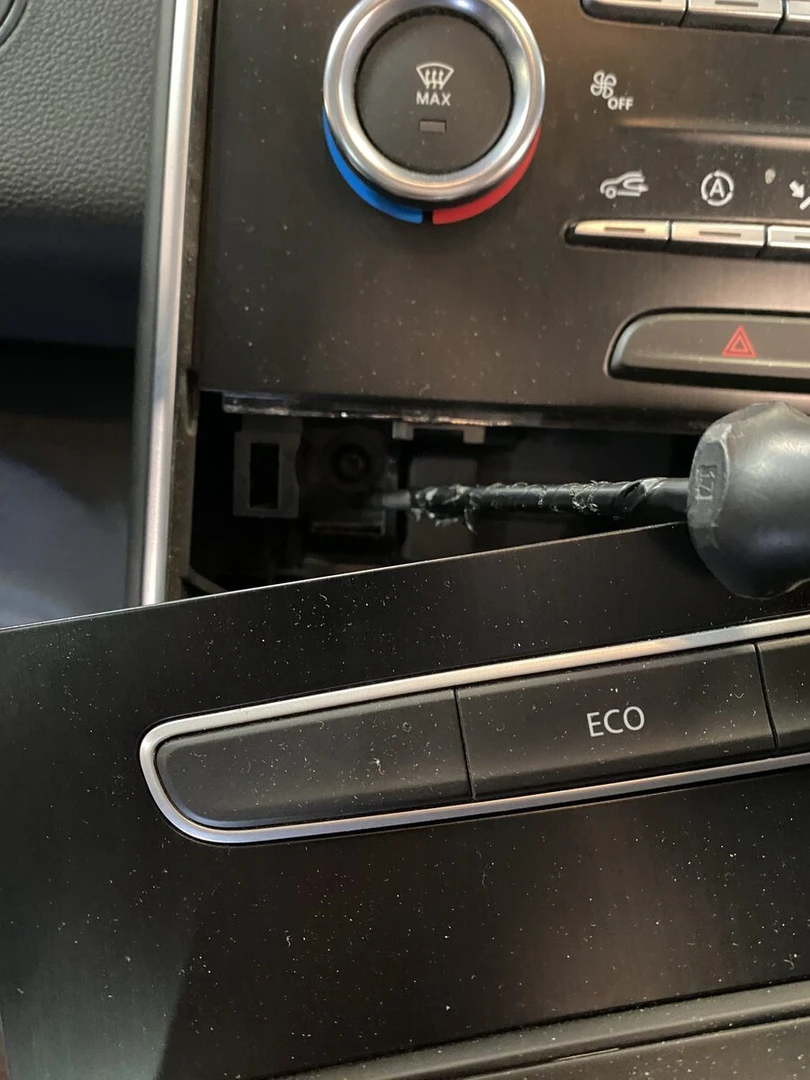Caméra de recul sur Renault Scénic 2018, sur l'écran d'origine