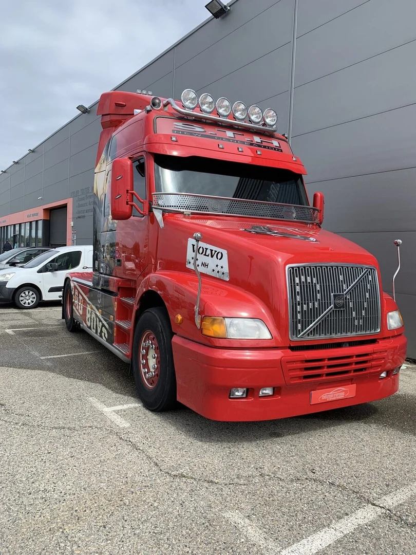 Camion Volvo : sonorisation complète Kenwood et Rockford Fosgate