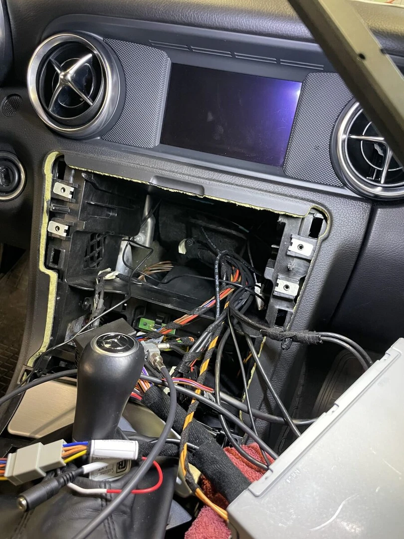 Mercedes SLK 2013 : CarPlay, Android Auto et caméra de recul