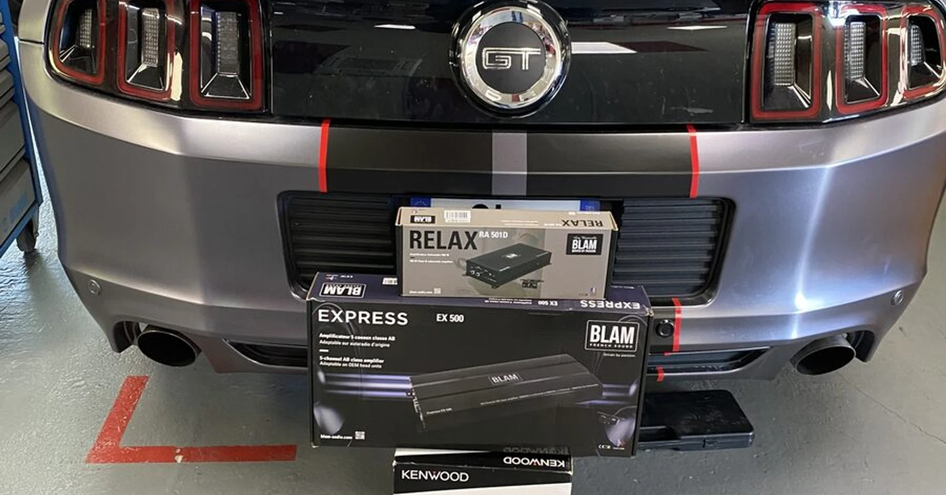 Sono Kenwood et amplis BLAM sur Ford Mustang