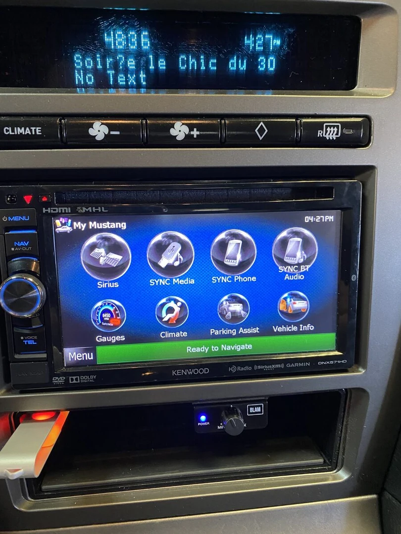 Ford Mustang : sonorisation complète Kenwood et amplis BLAM