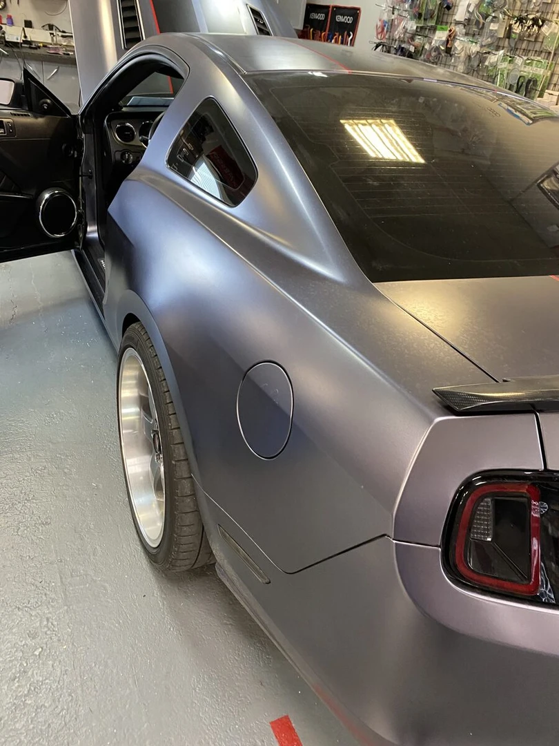 Ford Mustang : sonorisation complète Kenwood et amplis BLAM