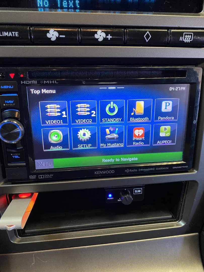 Ford Mustang : sonorisation complète Kenwood et amplis BLAM