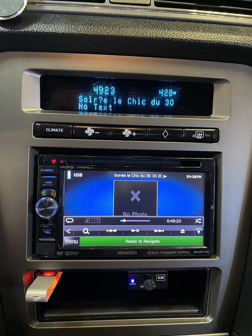 Ford Mustang : sonorisation complète Kenwood et amplis BLAM