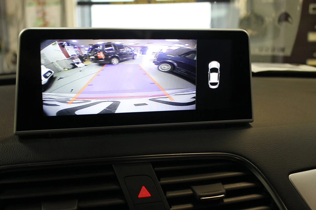 Audi Q3 2016 : écran GPS Android avec Apple CarPlay et caméra de recul