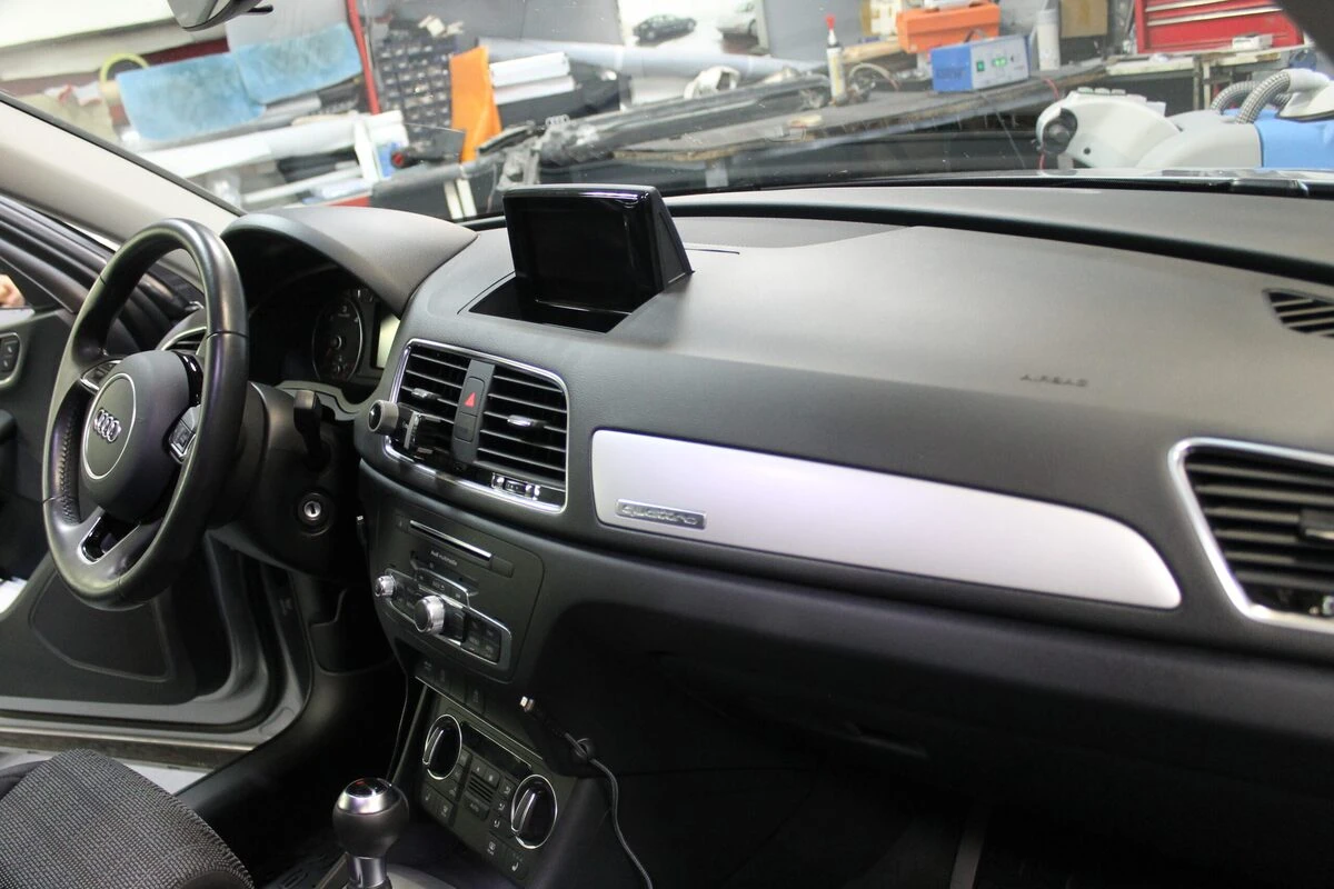 Audi Q3 2016 : écran GPS Android avec Apple CarPlay et caméra de recul