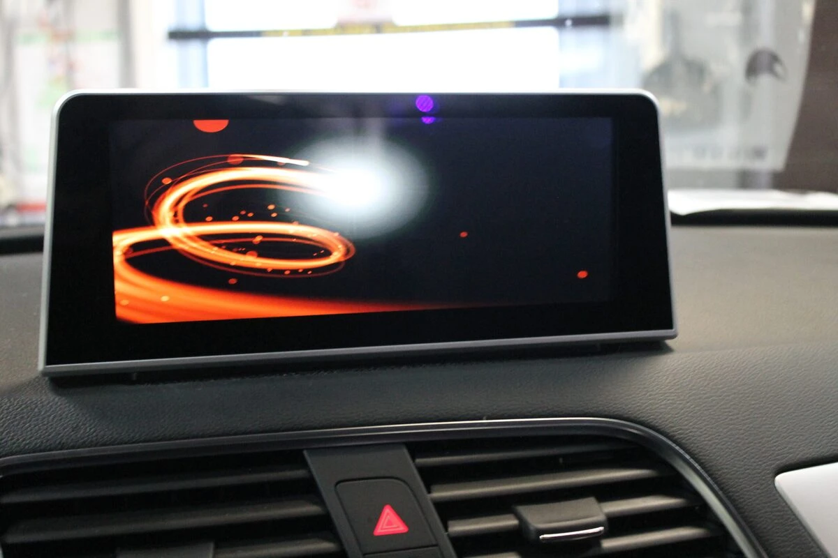 Audi Q3 2016 : écran GPS Android avec Apple CarPlay et caméra de recul