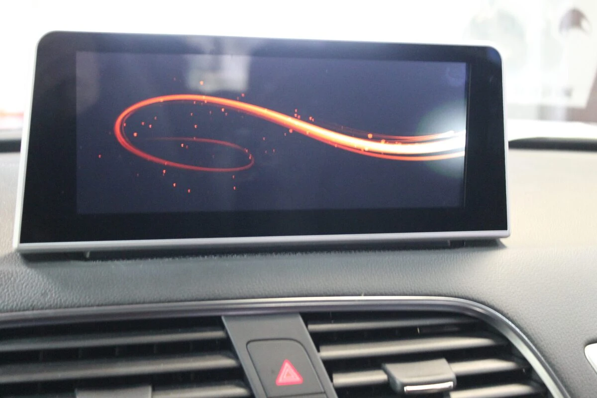 Audi Q3 2016 : écran GPS Android avec Apple CarPlay et caméra de recul