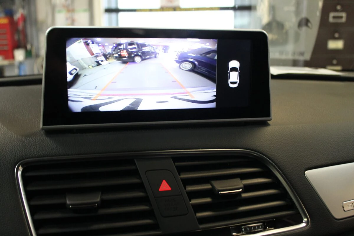 Audi Q3 2016 : écran GPS Android avec Apple CarPlay et caméra de recul