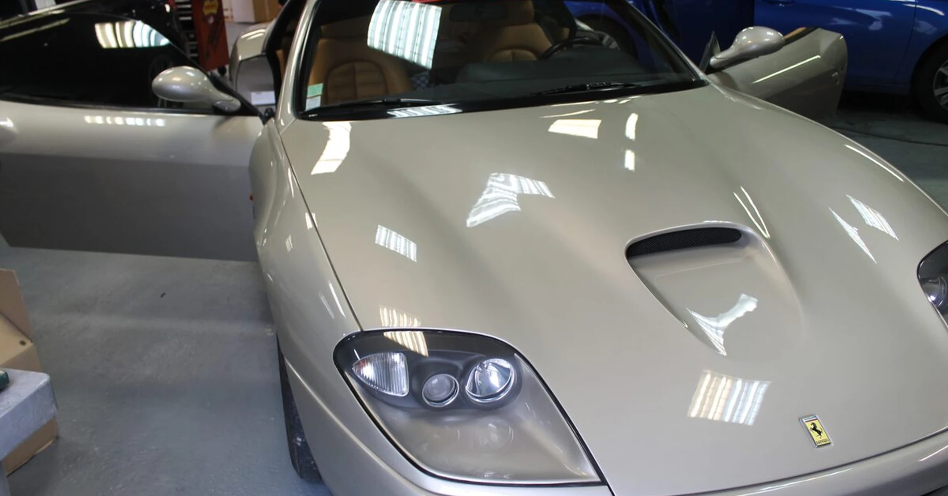 Ferrari 550 Maranello : autoradio GPS et Apple CarPlay