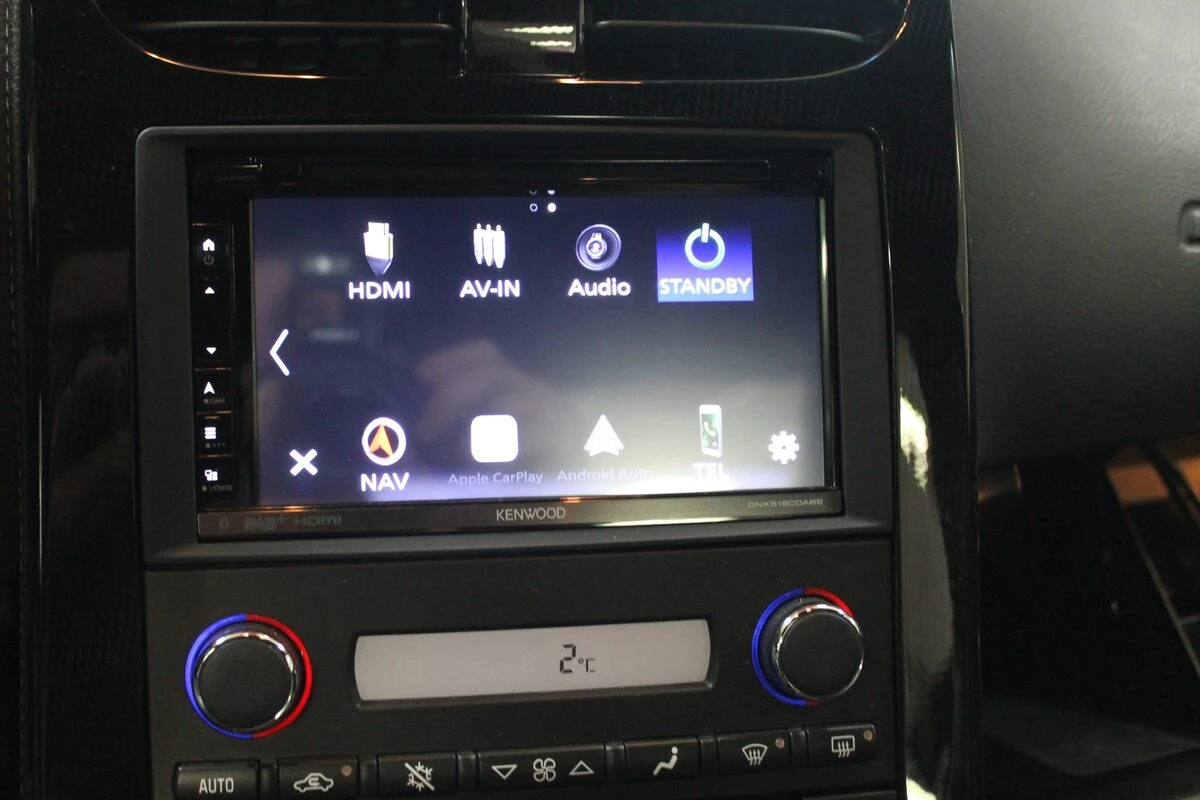 Chevrolet Corvette C6 : Kenwood CarPlay et caméra de recul