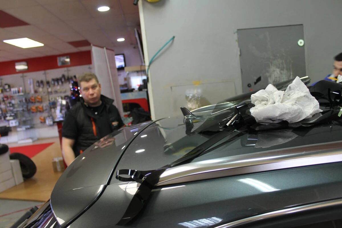 Chevrolet Corvette C6 : Kenwood CarPlay et caméra de recul