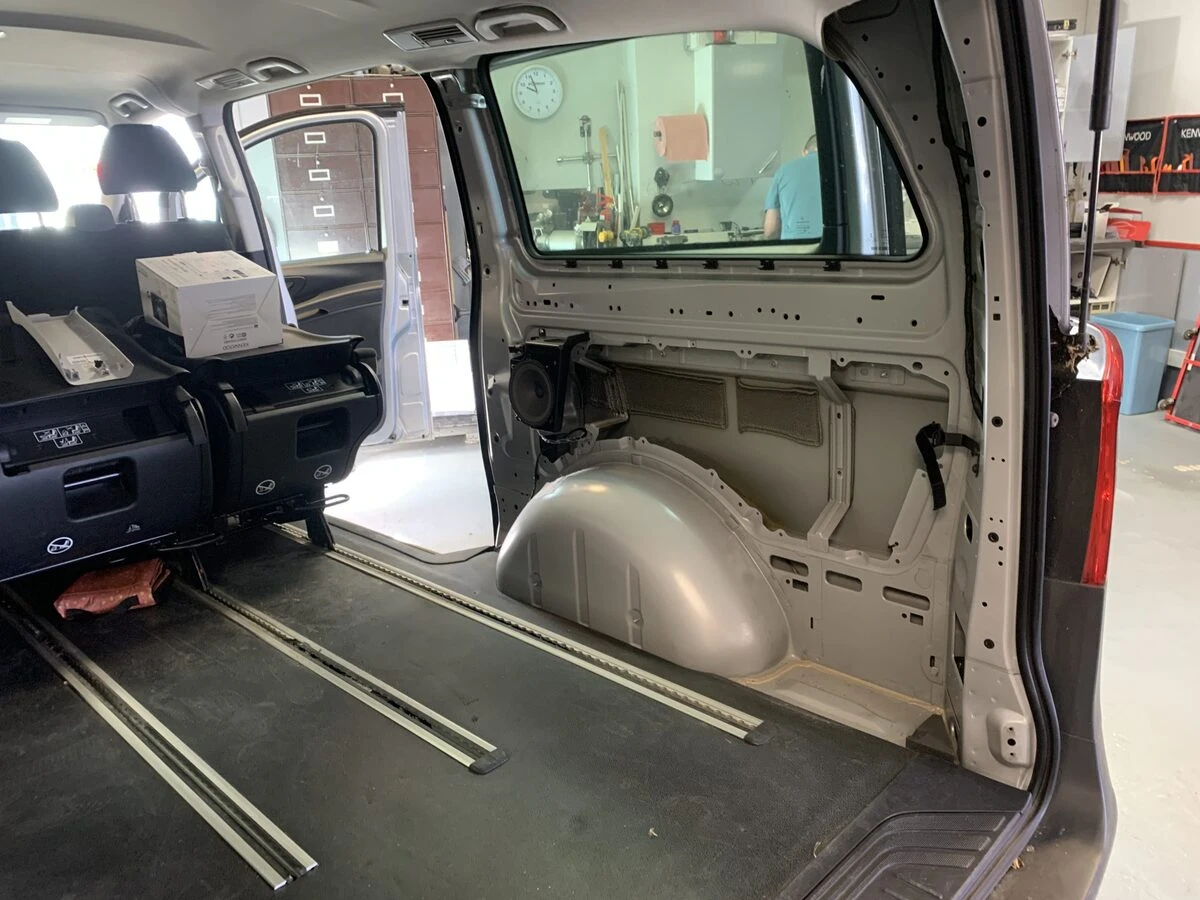 Mercedes Vito : Kenwood CarPlay, BLAM Live et insonorisation complète