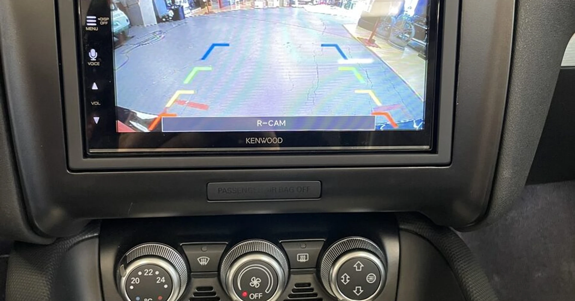 Audi TT Roadster : Kenwood CarPlay et caméra de recul