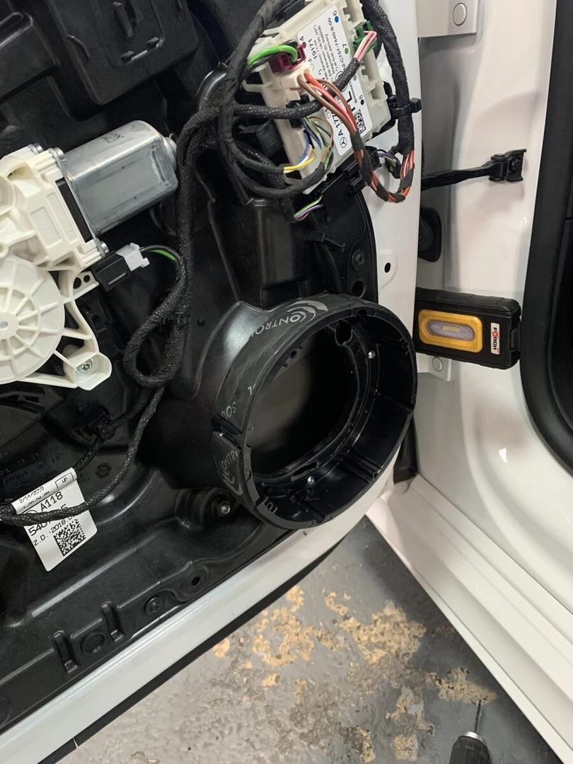 Mercedes CLA 2020 : haut-parleurs BLAM Live et insonorisation des portes