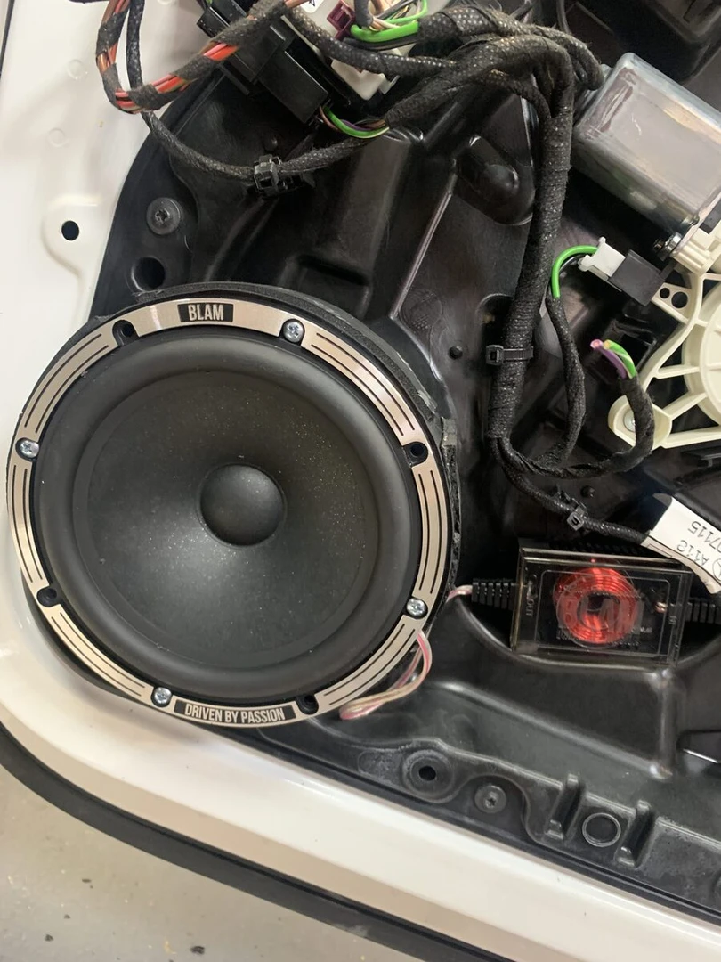 Mercedes CLA 2020 : haut-parleurs BLAM Live et insonorisation des portes