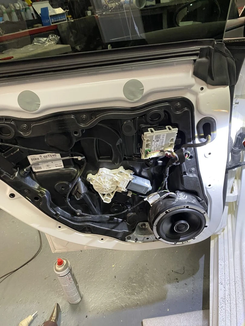 Mercedes CLA 2020 : haut-parleurs BLAM Live et insonorisation des portes