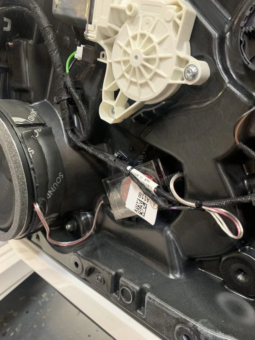 Mercedes CLA 2020 : haut-parleurs BLAM Live et insonorisation des portes