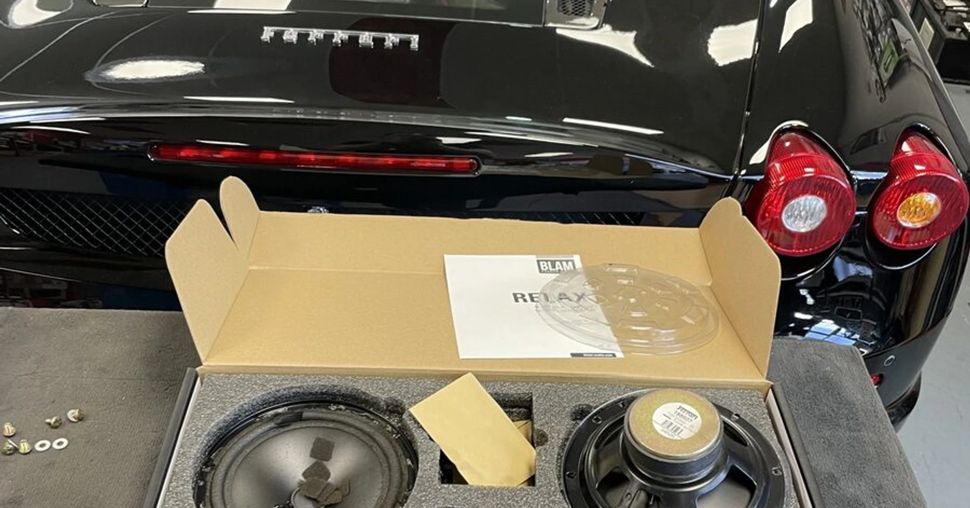 Ferrari F430 : ampli ASK réparé et haut-parleurs BLAM 165RS