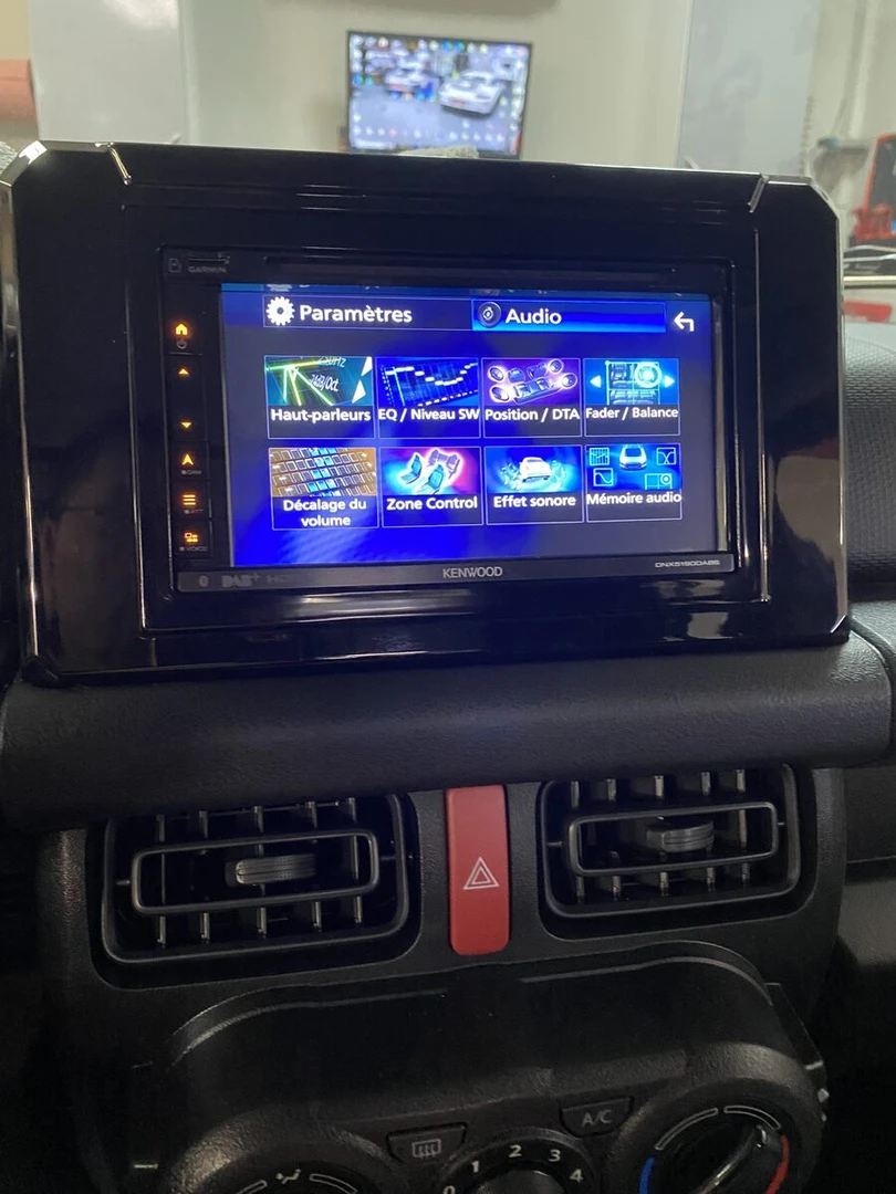 Suzuki Jimny : Kenwood DNX5190DABS et caméra de recul