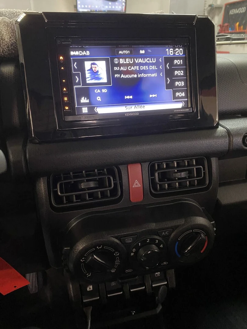 Suzuki Jimny : Kenwood DNX5190DABS et caméra de recul