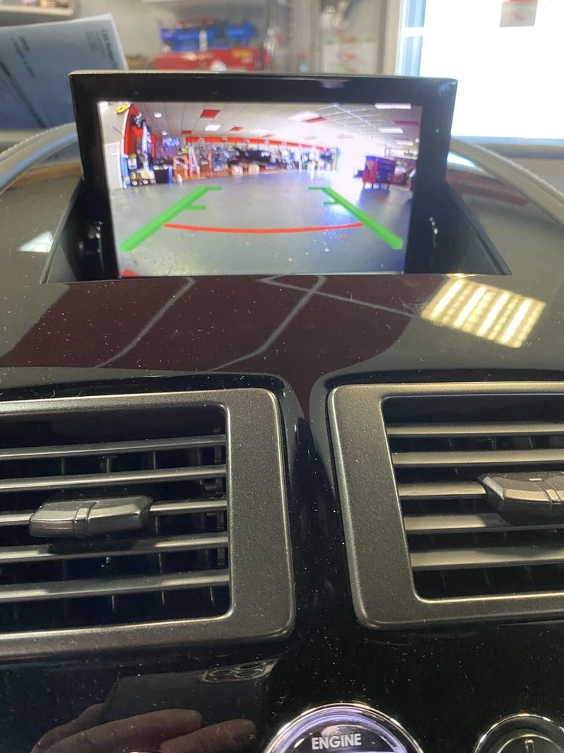 Aston Martin Vantage : CarPlay, Android Auto et caméra de recul