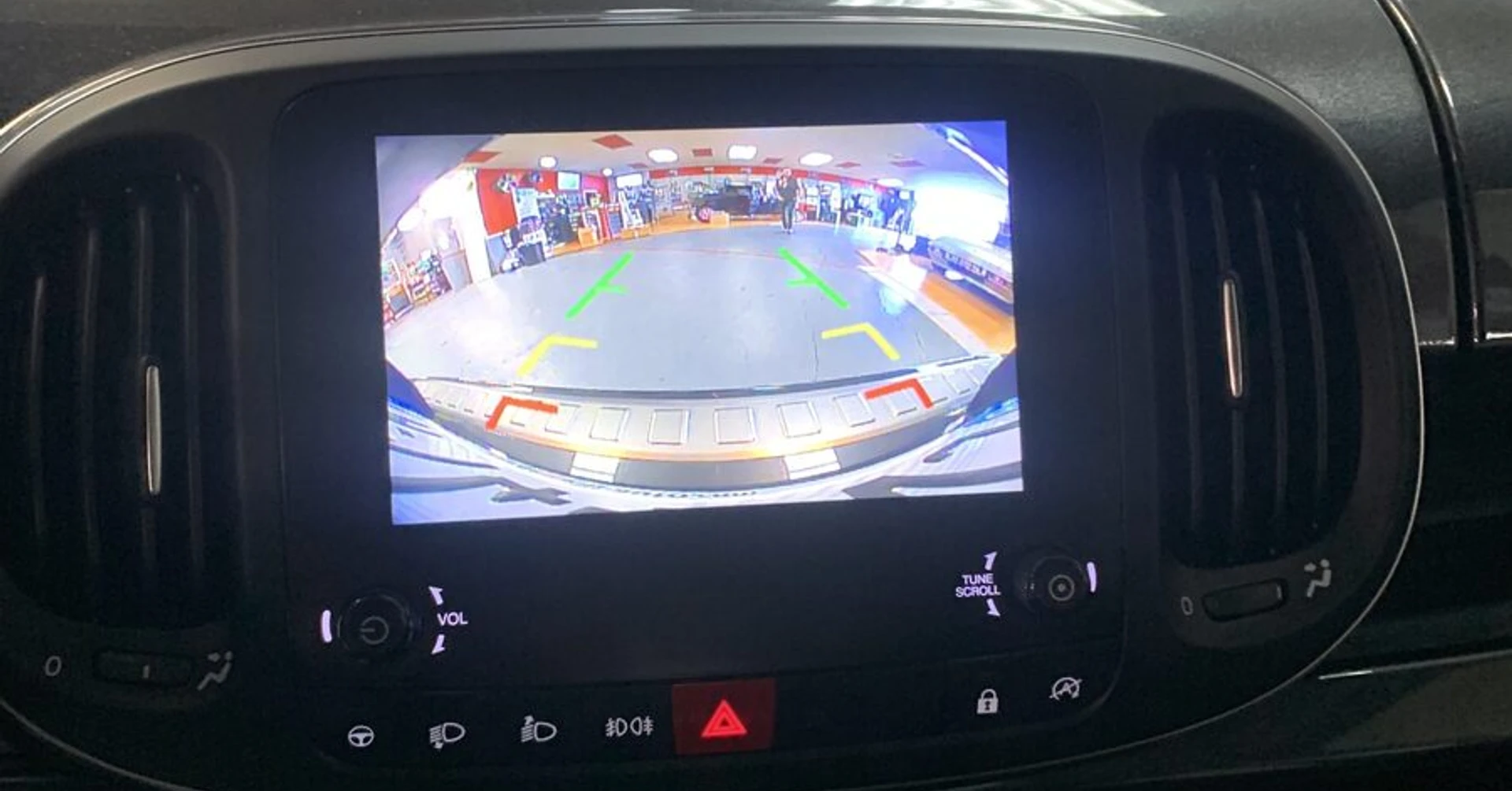 Fiat 500L 2021 : pose d'une caméra de recul