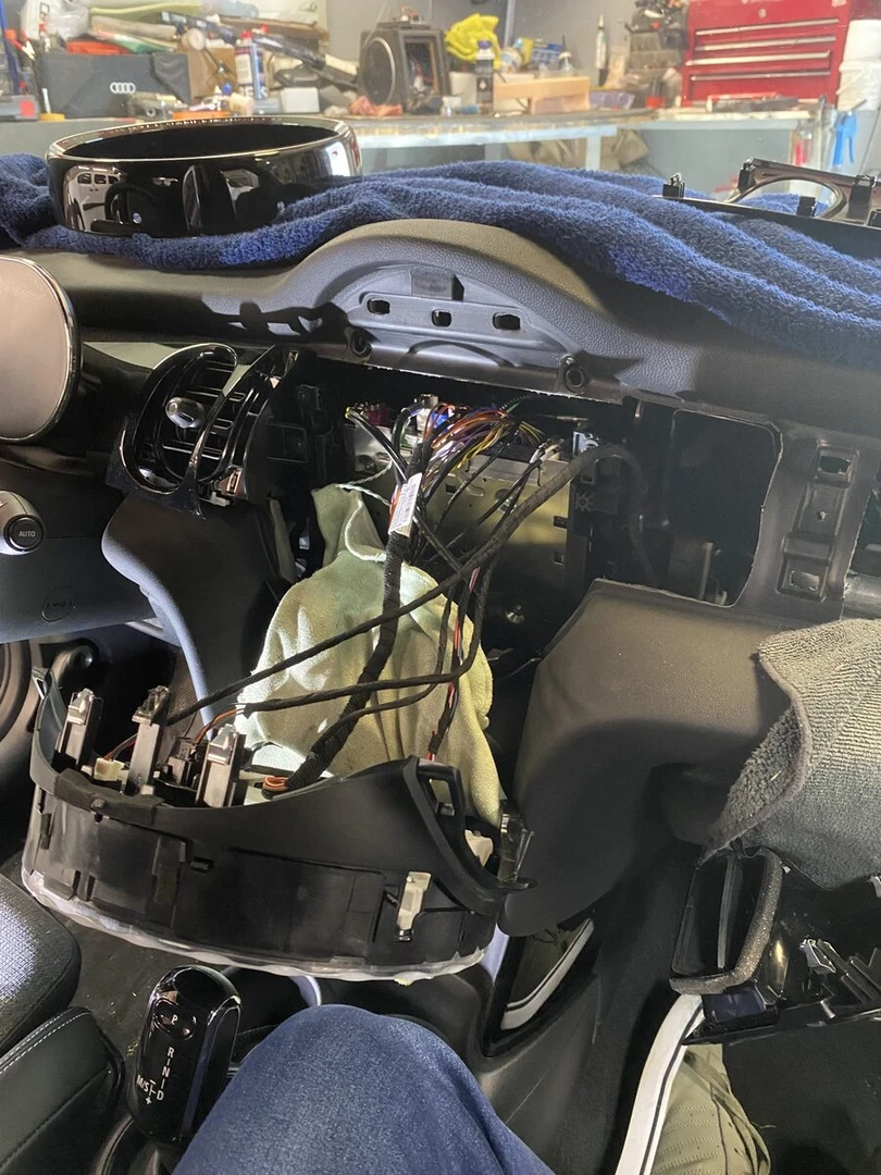 Mini 2023 : une caméra de recul comme d'usine