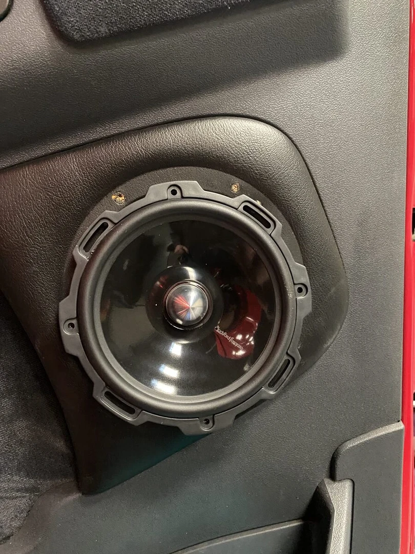 Scania : sono vintage, sellerie et autoradio Kenwood DNX5190DABS