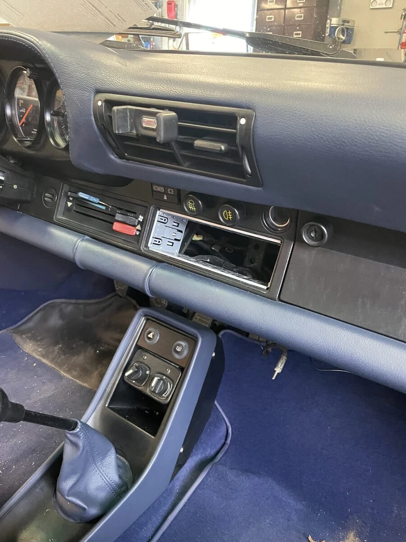Porsche 911 classique : autoradio Blaupunkt Hamburg DAB+ et Bluetooth